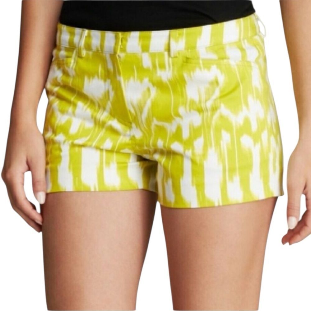 Trina Turk Resort Shorts Yellow White Ikat Abstract Size 4 Coastal Resort - Picture 8 of 10